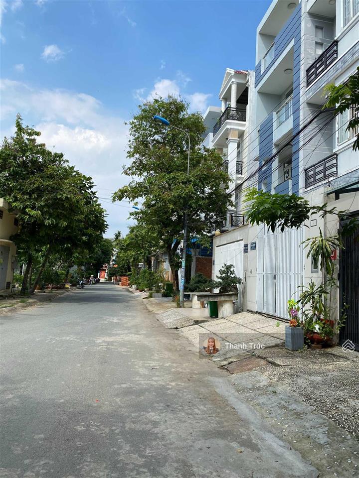 Bán lô đất thổ cư (11,5x22m) đường 668 trục quốc lộ 13 thông qua chợ hiệp bình thủ đức