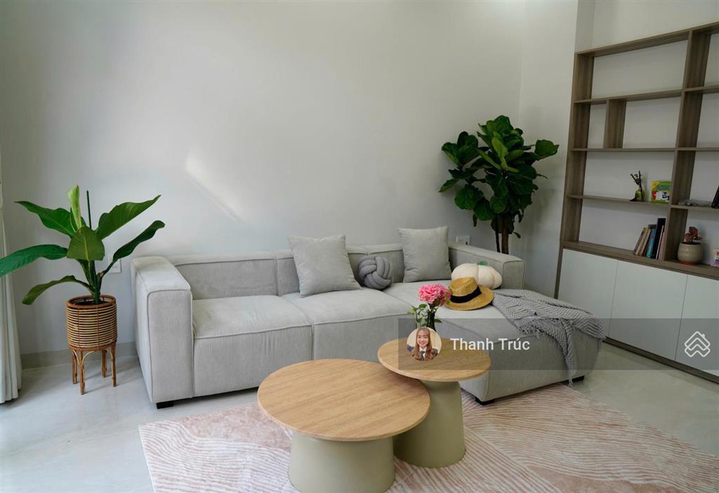 Bán nhà xây mới 3 lầu có thang máy ngay 520 quốc lộ 13 đối diện vạn phúc city
