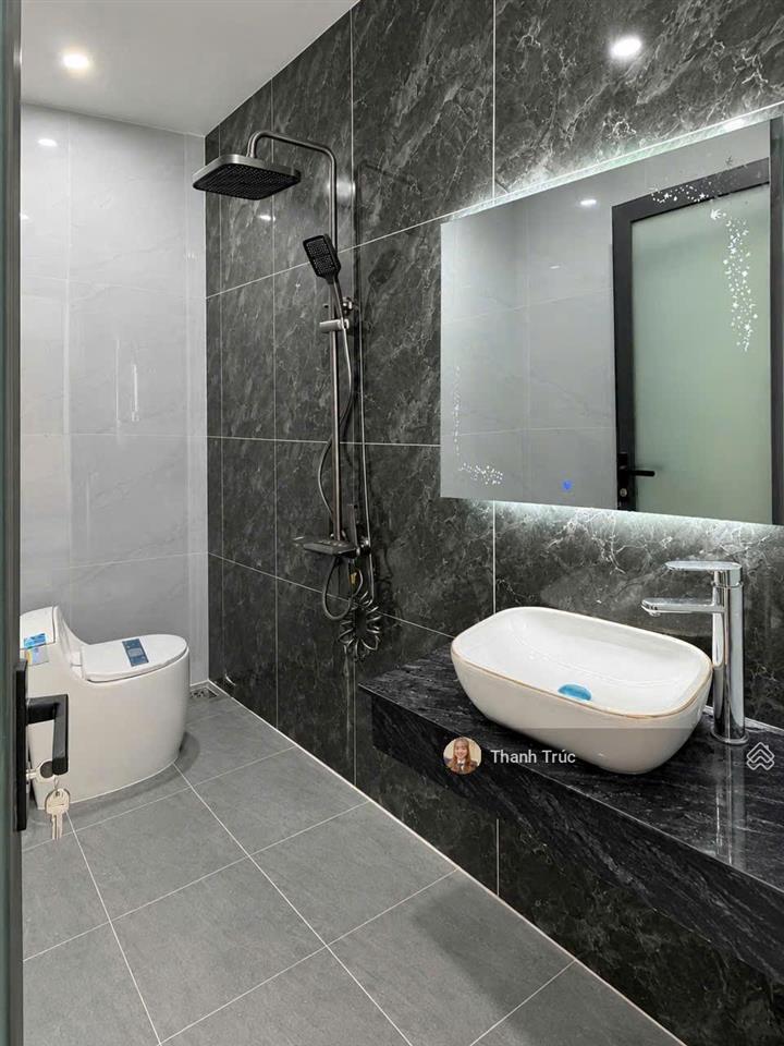 Bán nhà xây mới 5 lầu có thang máy đường 40 chợ hiệp bình đầy đủ tiện ích