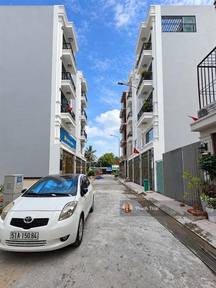 Bán nhà xây mới 5 lầu có thang máy đường 40 chợ hiệp bình đầy đủ tiện ích