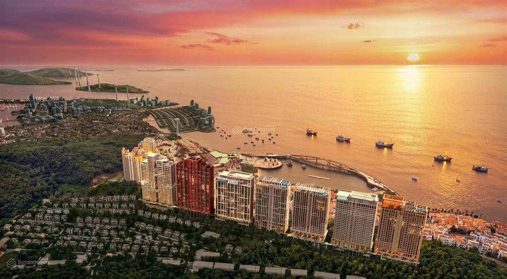Bán shophouse ngắm pháo hoa. mua được giá tốt nên cũng sẽ nhượng lại giá đầu tư