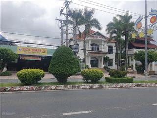Gần đài truyền hình vĩnh long, mặt tiền đường phạm thái bường.