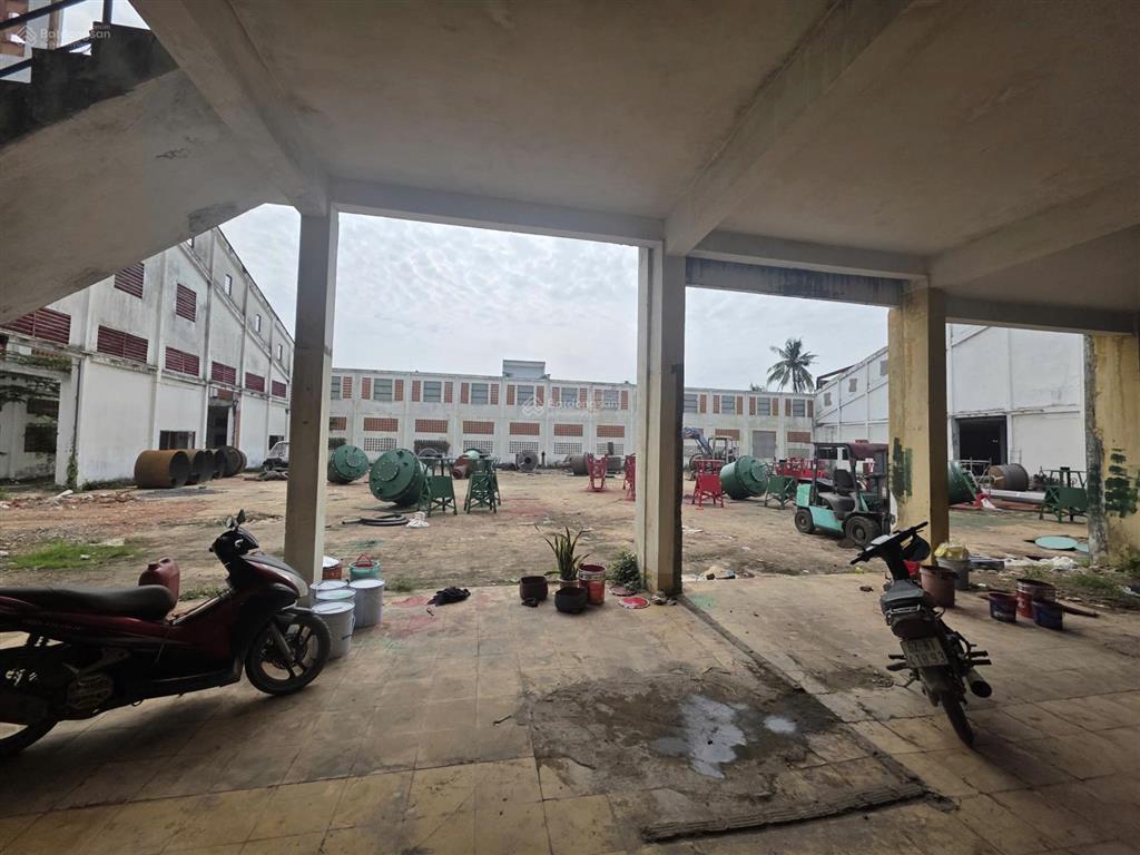 Cho thuê 3.000m2 đất 3 mặt tiền quốc lộ 1a