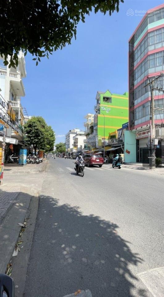 Bán nhà riêng tại đô đốc long, căn góc 2 mặt tiền, thoáng mát, 3,3 tỷ, 31 m2 giá siêu hời uy tín