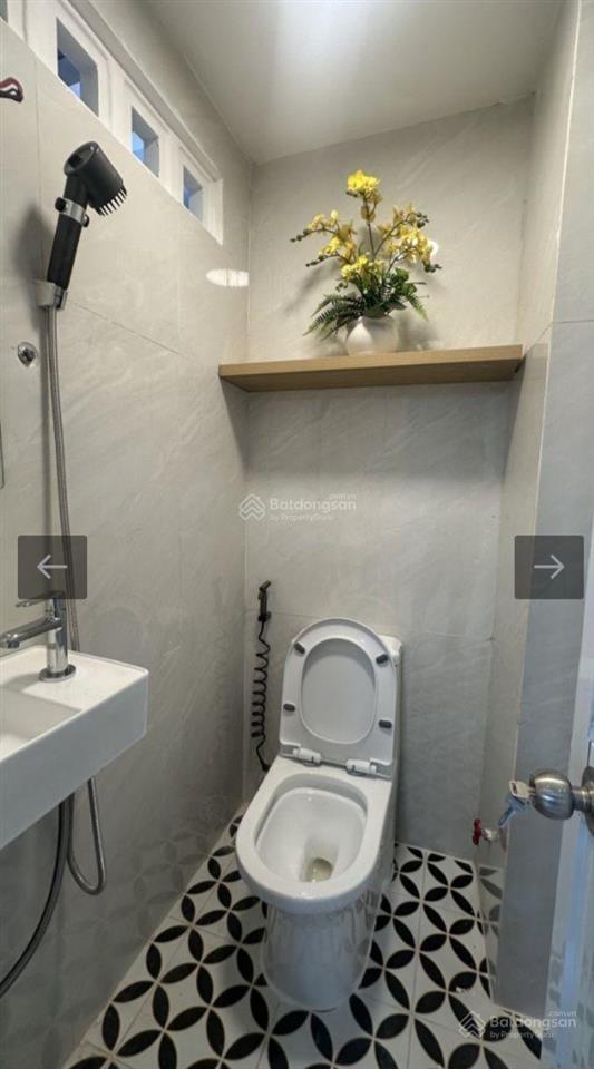 Bán nr tại hồng bàng, q11, gần cây gõ 2,88 tỷ, 15m2, 2pn, 2wc, 3 tầng, mặt tiền 4.5m, ngõ 4.5m
