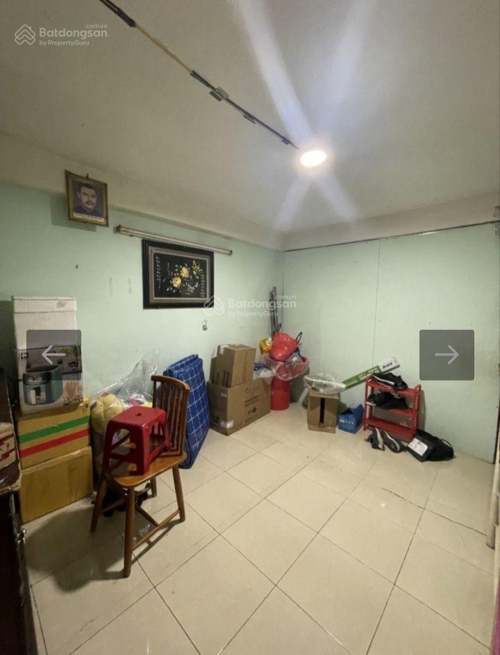 Bán nhà mặt phố 33m2,giá thương lượng 5,2 tỷ tại lạc long quân, p 3, q11, tp.hcm