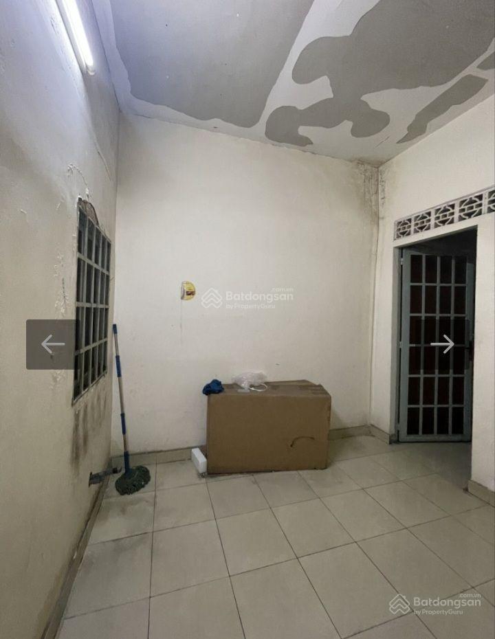 Bán nhà mặt phố 33m2,giá thương lượng 5,2 tỷ tại lạc long quân, p 3, q11, tp.hcm
