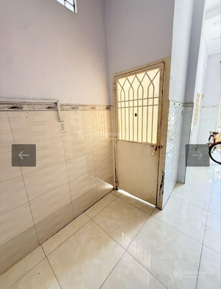 Bán nr 3 tầng tại âu cơ,giá thương lượng 3,65 tỷ, 28m2, 2pn, 2wc, 4x7= 28m2 alo 0965 177 *** vũ nam