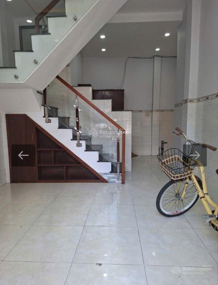Bán nr 3 tầng tại âu cơ,giá thương lượng 3,65 tỷ, 28m2, 2pn, 2wc, 4x7= 28m2 alo 0965 177 *** vũ nam