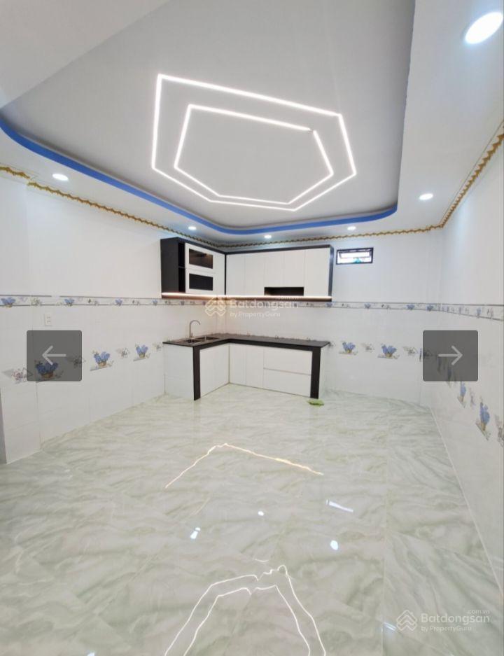 Bán nhà đẹp xuất sắc tại hương lộ 2, giá thương lượng 2,98 tỷ, 40m², 2pn, 1wc hẻm thông alo