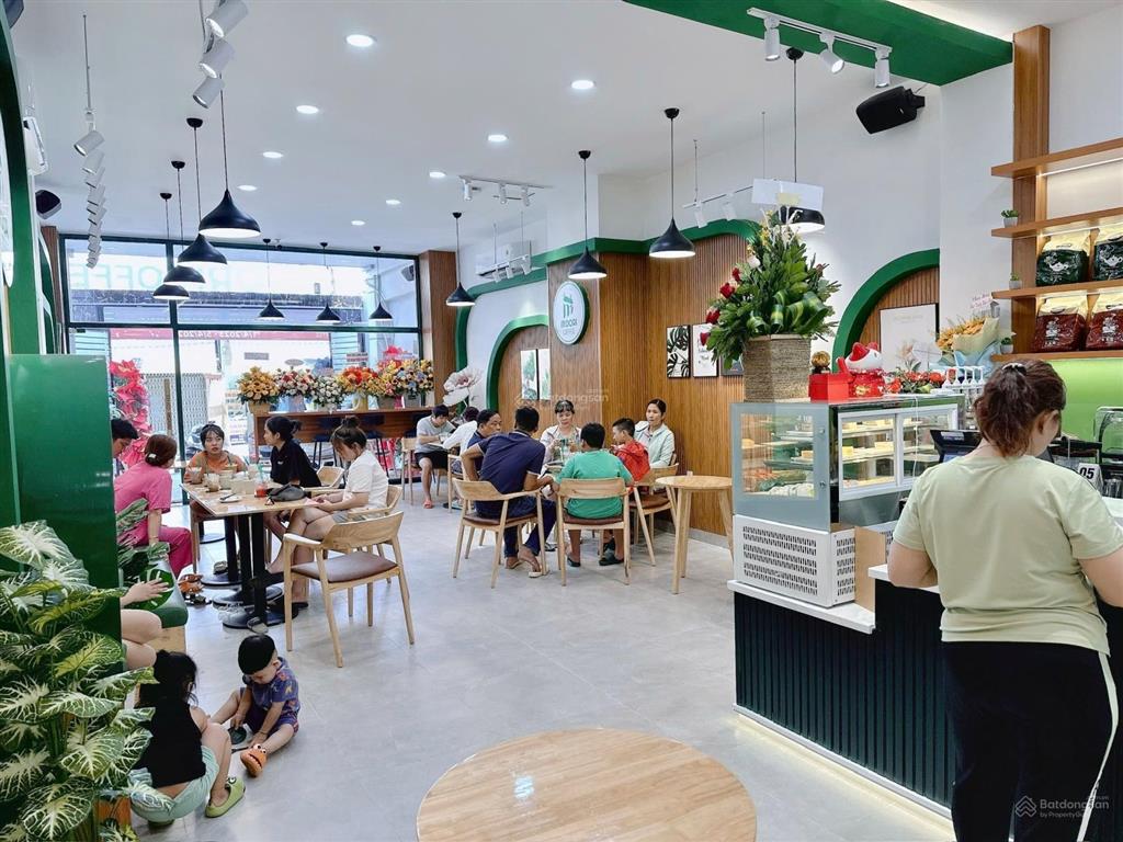 Chủ bể cần sang lại quán cà phê gấp mặt tiền đường khuông việt tân phú chỉ việc vào kinh doanh