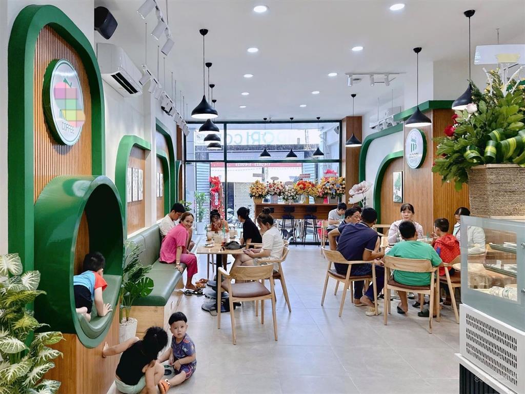 Chủ bể cần sang lại quán cà phê gấp mặt tiền đường khuông việt tân phú chỉ việc vào kinh doanh