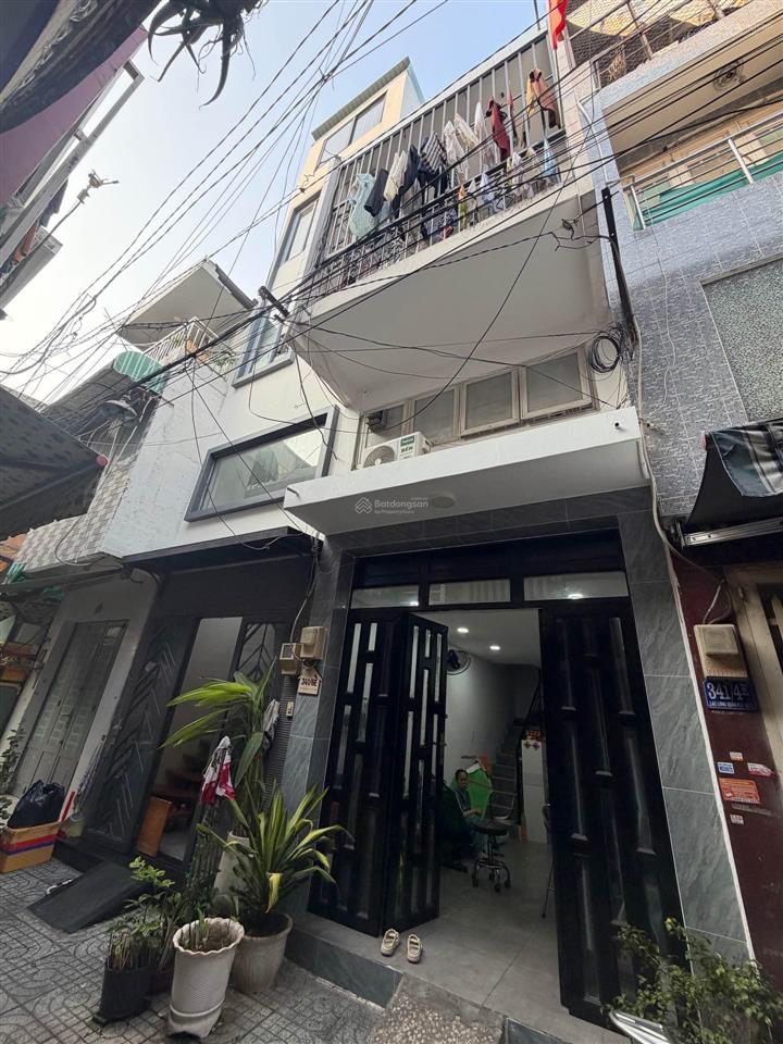 Bán nhà riêng tại lạc long quân, 4,2 tỷ, 21,2m2, chính chủ, giá siêu hời