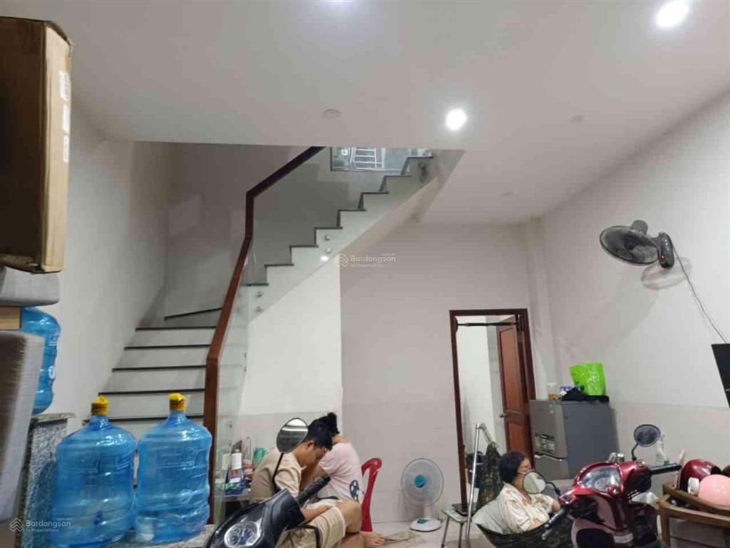 Bán nhà riêng quận 11 đường âu cơ