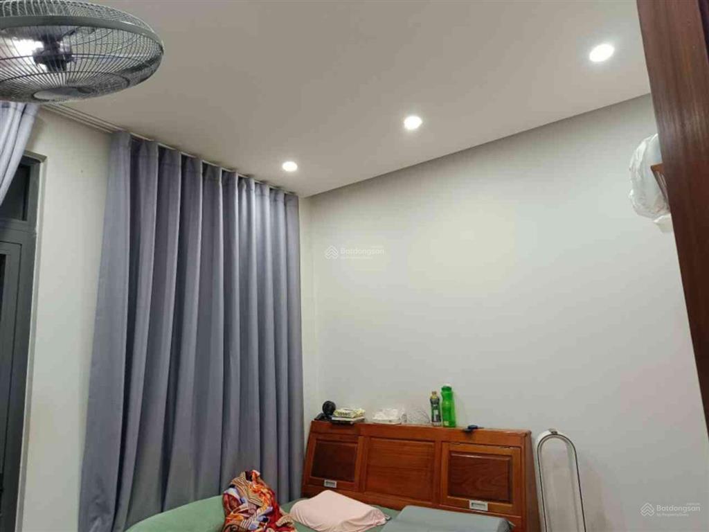 Bán nhà riêng quận 11 đường âu cơ