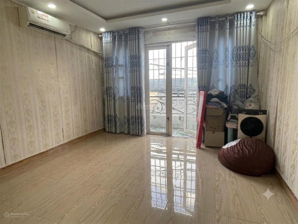 Bán nhà quận 6 diện tích 64,3 m2 thông thoáng trước sau, mặt trước đối diện công viên thông thoáng