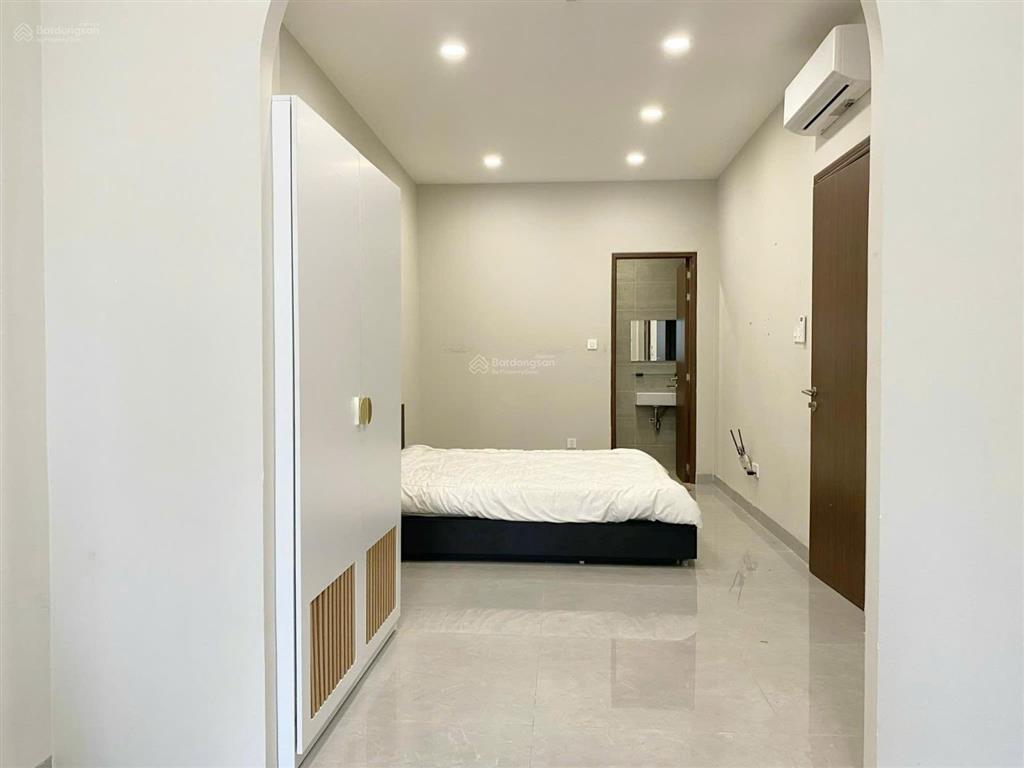 Cho thuê căn hộ 1pn cửa sổ to full nội thất ở đảo kim cương gần sala thủ thiêm bason nhận pet  mới