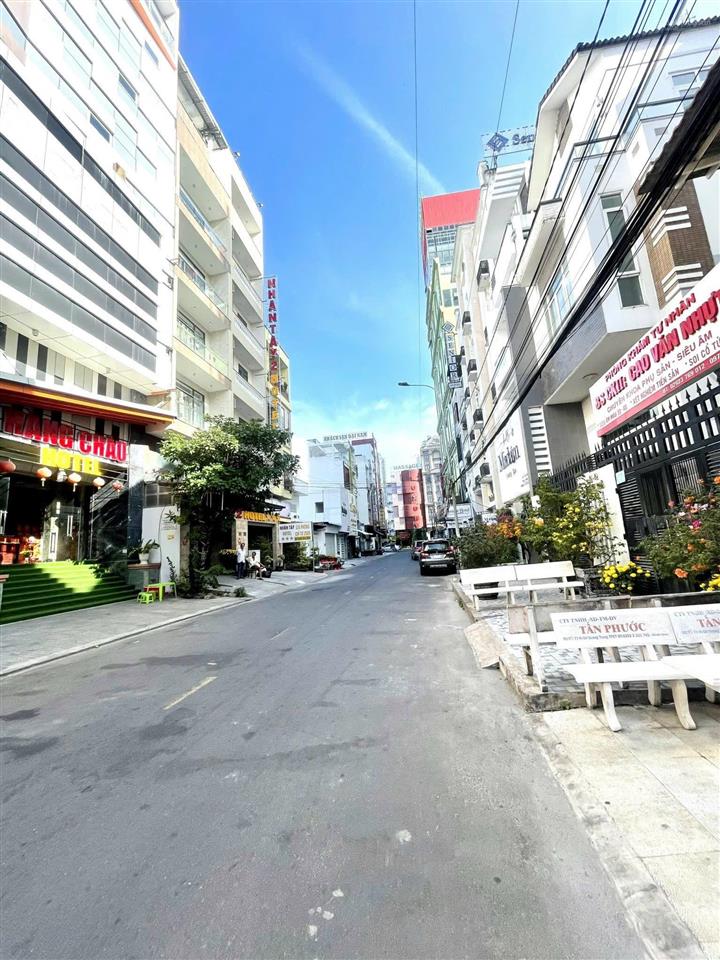 Bán khách sạn trung tâm thương mại cái khế cần thơ, trệt 6 tầng, ngang trên 11.5m