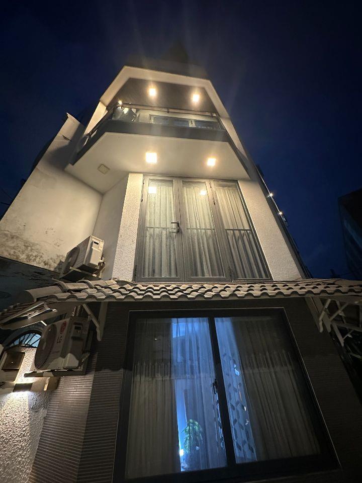 TIN CHÍNH CHỦ - BÁN NHÀ Q11 NGAY CV ĐẦM SEN – 65.2M2 - SHR - 6.05 TỶ. LH:0812946629