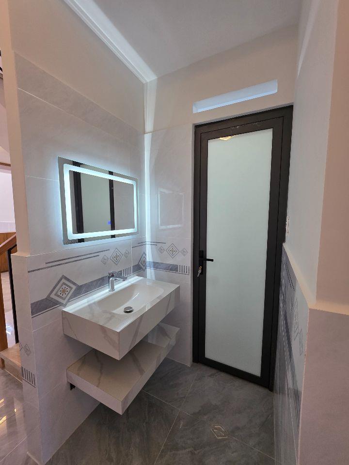 CHÍNH CHỦ CẦN BÁN NHÀ MẶT TIỀN 80M² TÂN XUÂN, SHR , 5.2 TỶ. LH:0909635789.
