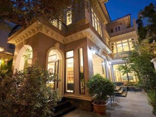 ĐIỂM CHẠM THƯỢNG LƯU - DINH THỰ LÔ GÓC TẠI  KHOẢNG TRỜI TÂY CIPUTRA 