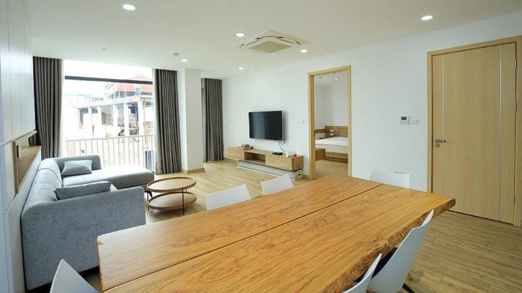 CHÂN DÀI APARTERMENT PHỐ XUÂN DIỆU CẦN  ĐẠI GIA RƯỚC VỀ GẤP-DIỆN TÍCH SIÊU KHỦNG ~200m2-MẶT TIỀN ĐÁ BÓNG-GẤP ĐÔI NHÀ HÀN