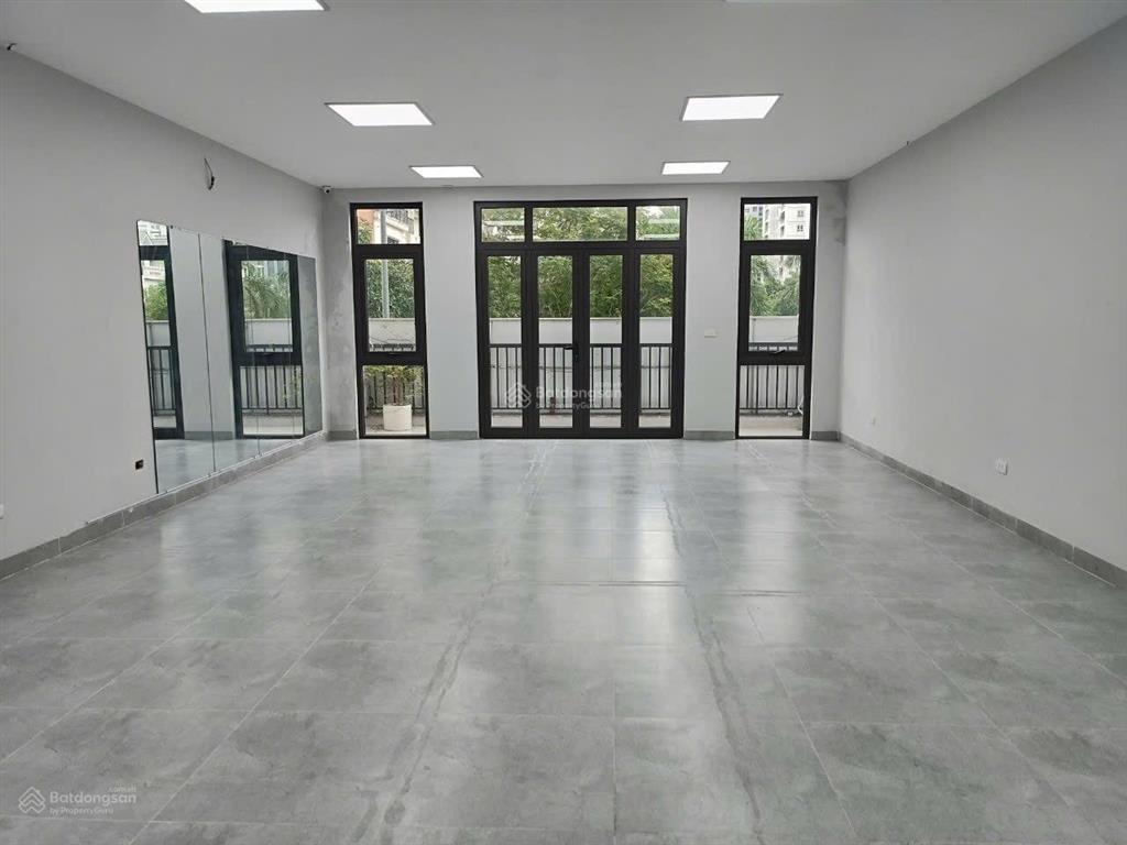 Cho thuê liền kề nam trung yên 100m 7 tầng 1 hầm thông sàn có thang máy