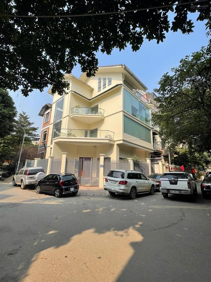 Cho thuê biệt thự nguyễn thị định 250m2 4 tầng giá 90tr