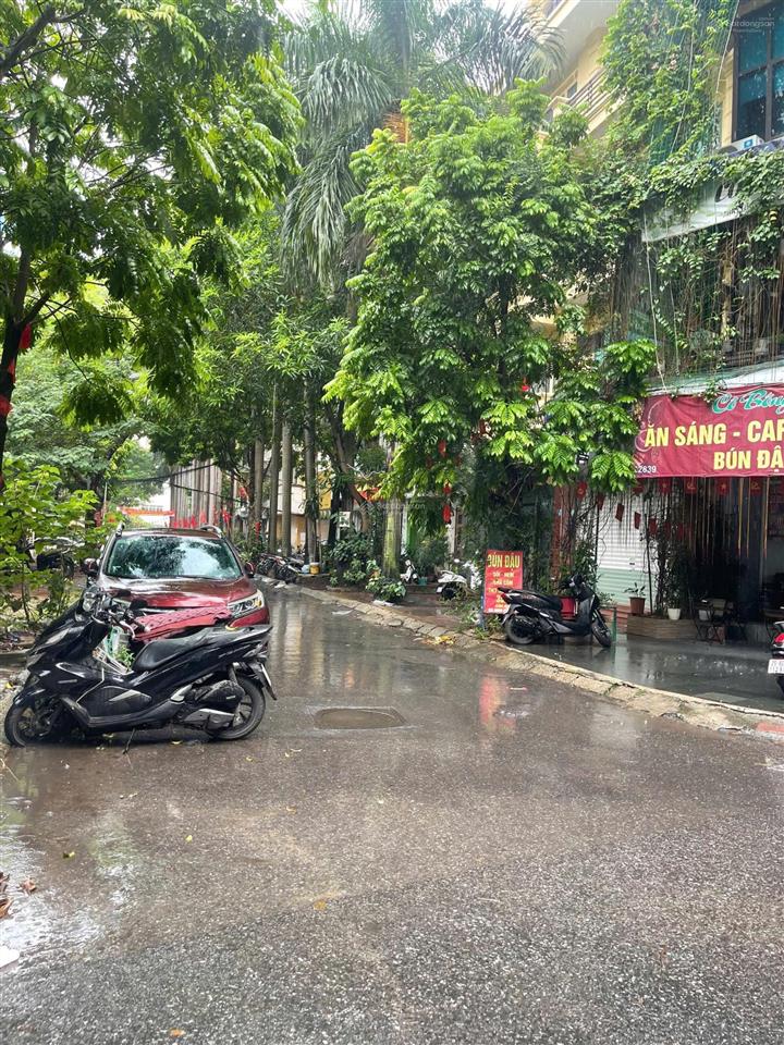 Cho thuê nhà phố đỗ quang 50m 4,5 tầng giá 27tr