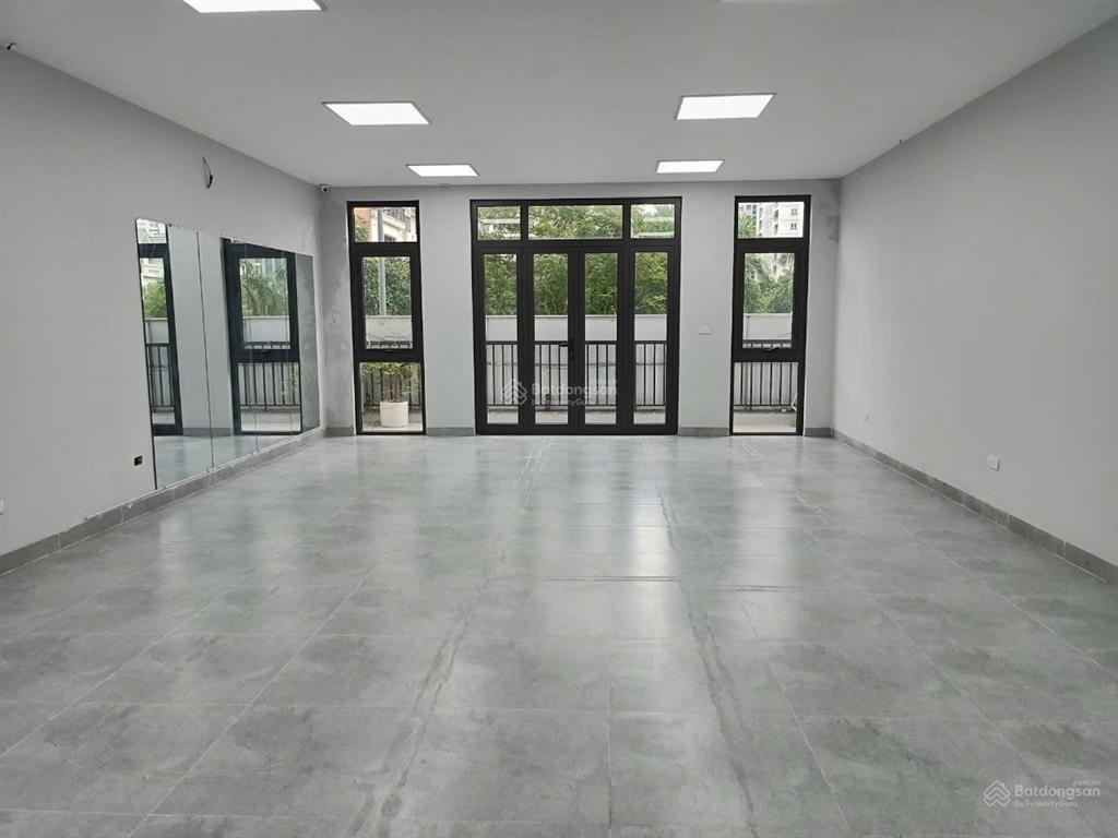 Cho thuê nhà mặt phố khu trung kính 100m2, 5 tầng, giá 55tr