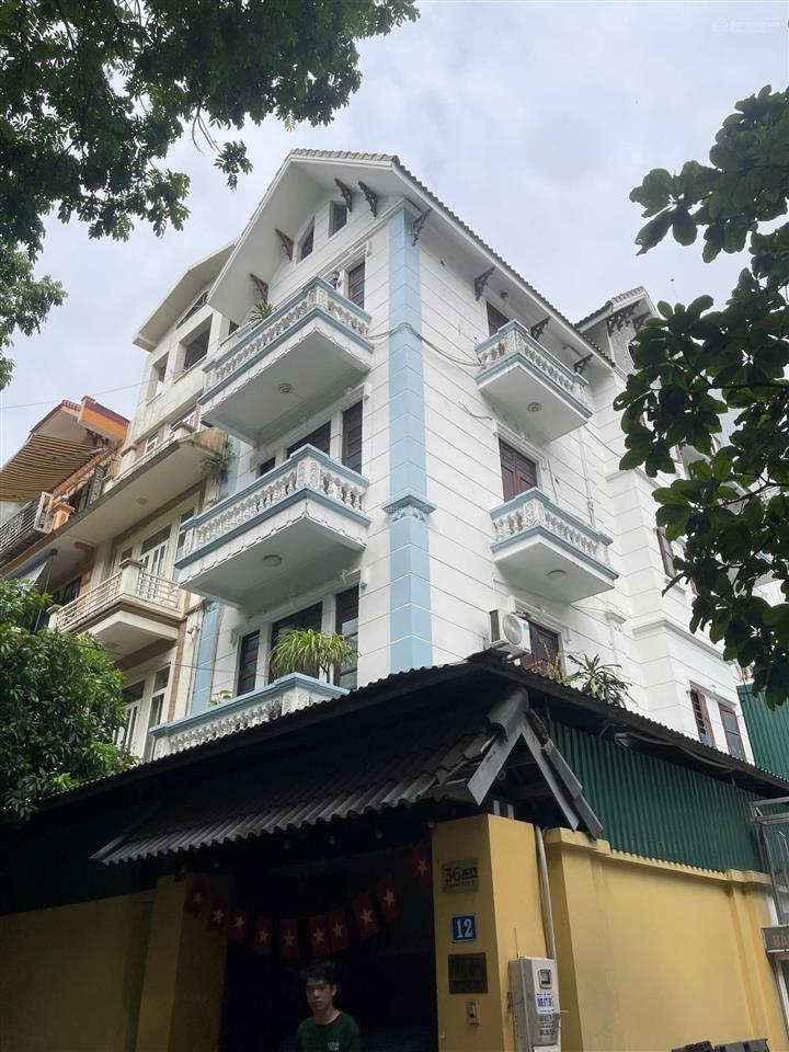 Cho thuê biệt thự lô góc trung hòa 190m², 4,5 tầng giá 70tr