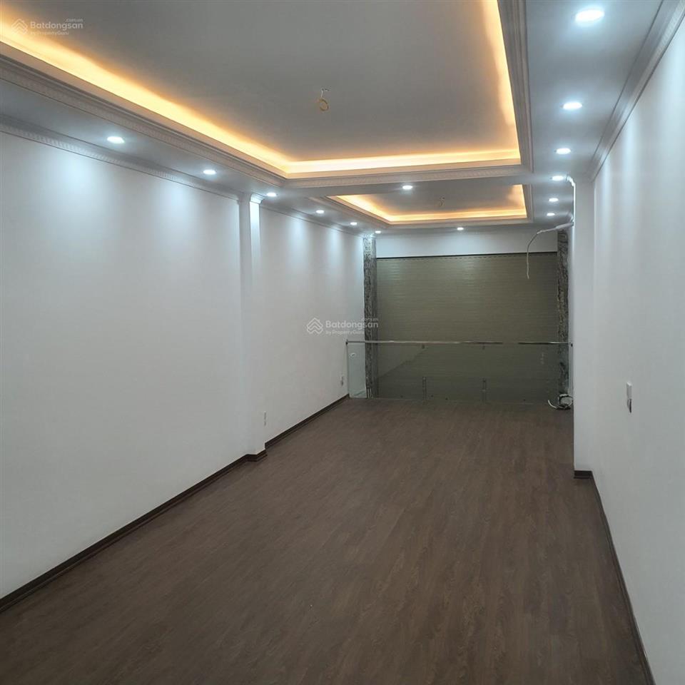 Cho thuê nhà trần duy hưng, cầu giấy. 55m², 7 tầng có thang máy, giá 30tr
