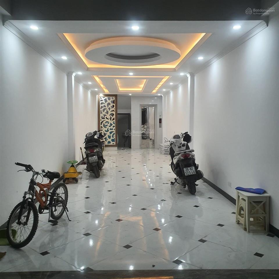Cho thuê nhà trần duy hưng, cầu giấy. 55m², 7 tầng có thang máy, giá 30tr
