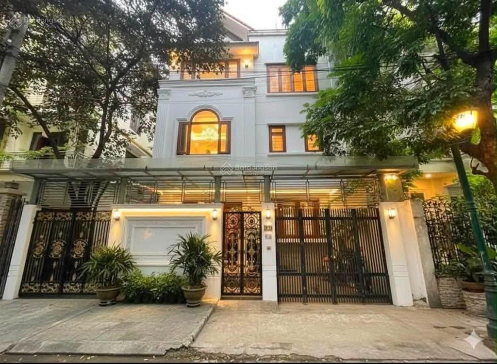 Bán phân lô a10 nguyễn chánh 75m 4 tầng mặt tiền 6m vuông vắn 43 tỉ