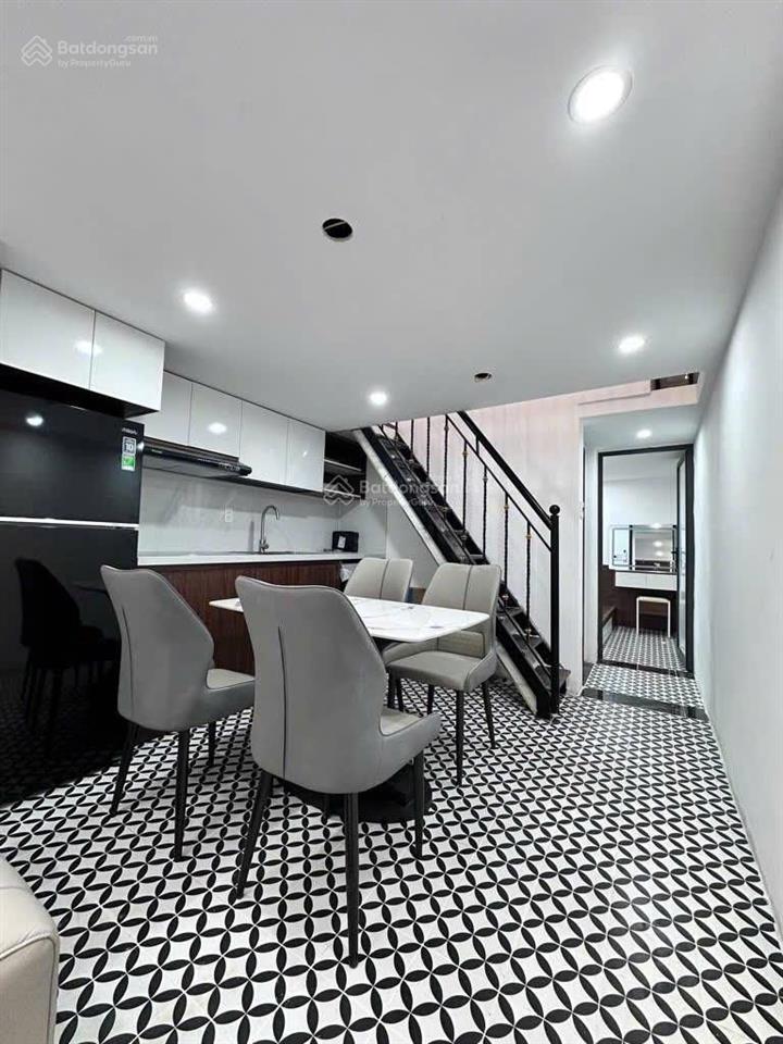 Tập thể tầng 1  sân rộng 4m  xã đàn  dtsd 60m2  không có nhà trên đầu  3.65 tỷ