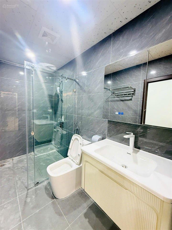 Chủ mót bán giảm ngay 2 tỉ, siêu phẩm văn phú hà đông ,55m ,7t thang máy ỉkinh doanh 24/7.