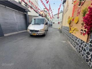 Nhà nát 4 x 14m ,giá 5,63 tỷ, hẻm xe 16 chỗ, ngã 4 lê đ thọ + p v chiêu