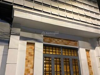 Nhà nguyễn du, chợ gò vấp , 6 x 10 m , 6,x tỷ, hẻm xe hơi