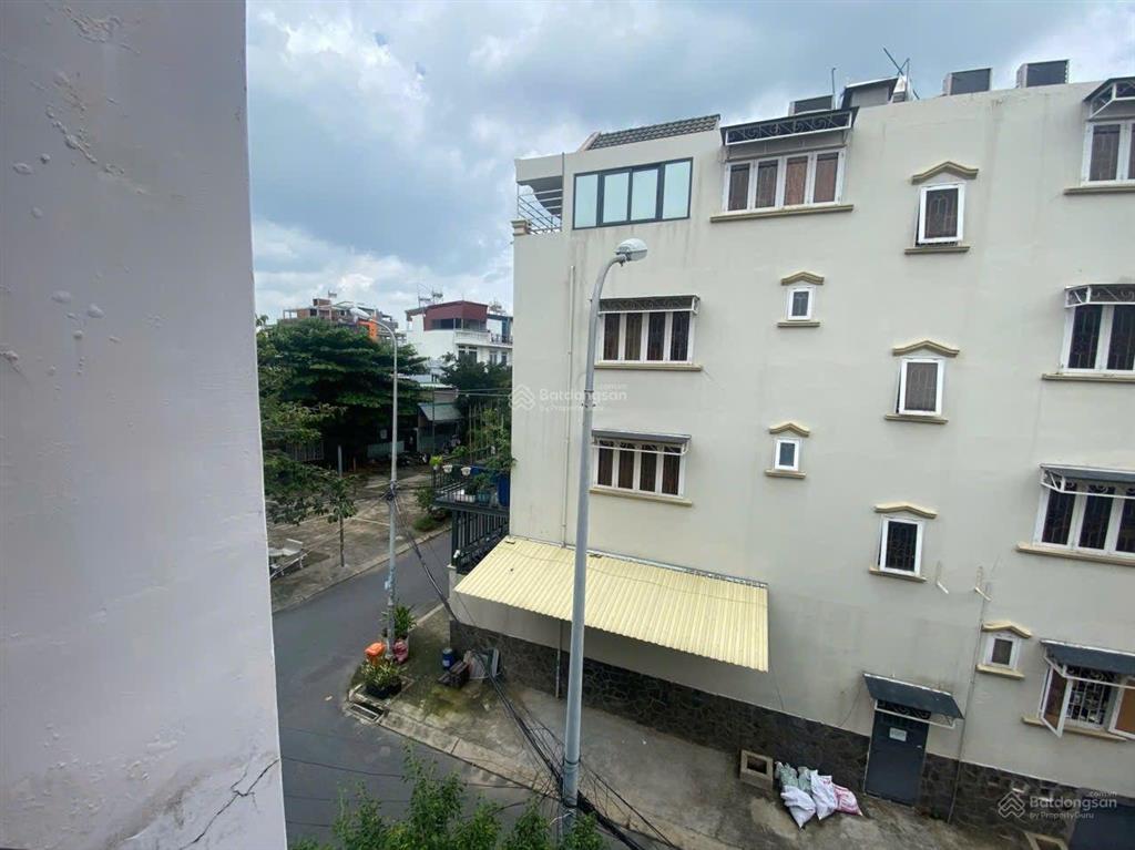 Biệt thự 8 x 16 m  3 tầng. giá 16,8 tỷ. dương quảng hàm, gv