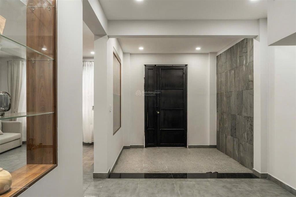 Bán nhà 3 tầng mới  hẻm xe hơi  kdc linh tây  ngay phạm văn đồng  chỉ 7,8 tỷ