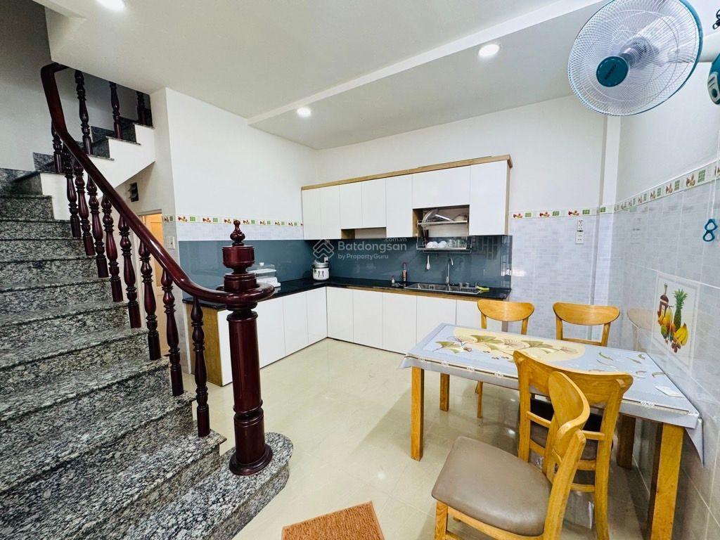 Bán nhà riêng tại phạm văn bạch, 5 tỷ, 45m2, 5x9, 2pn, 2wc.