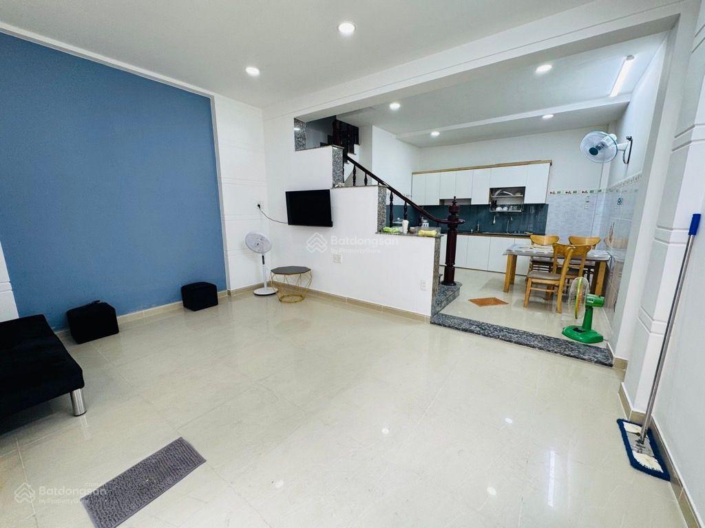 Bán nhà riêng tại phạm văn bạch, 5 tỷ, 45m2, 5x9, 2pn, 2wc.
