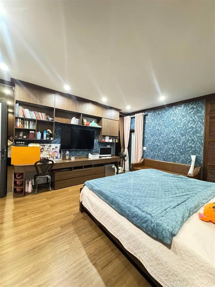 Nhà phân lô ngõ 279 đội cấn 65m*5t, mt 4.3m, ngõ ô tô tránh, cách 30m ra phố, về ở ngay, qh ổn định