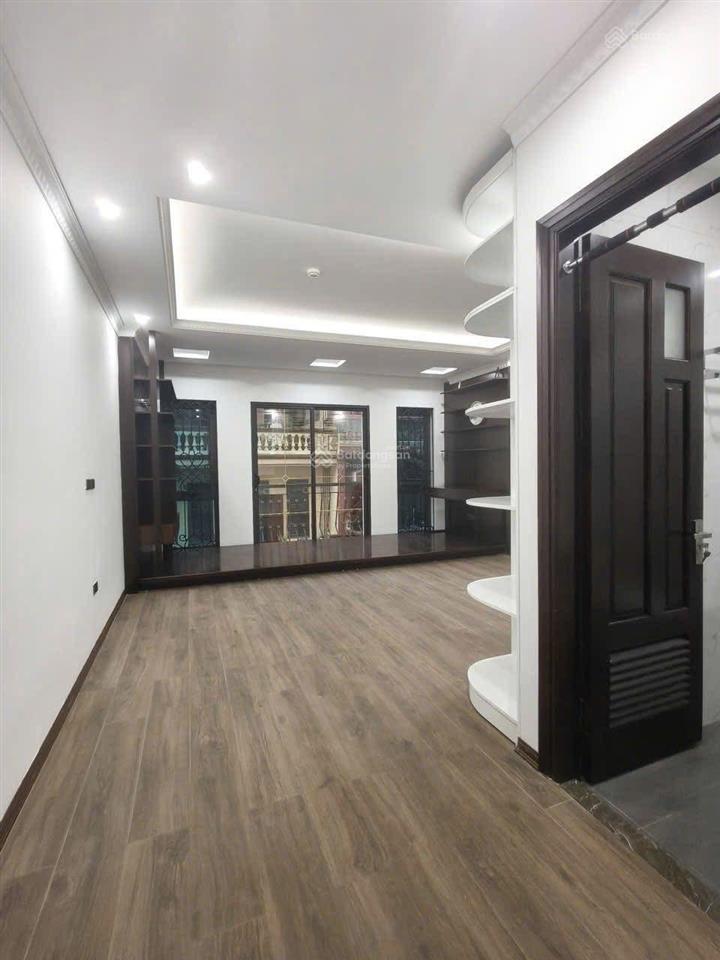 Nhà mp vạn phúc 88m*7t, mt 5.3m, vỉa hè rộng 7m, thang máy, 2 thoáng, về ở ngay,cho thuê kinh doanh