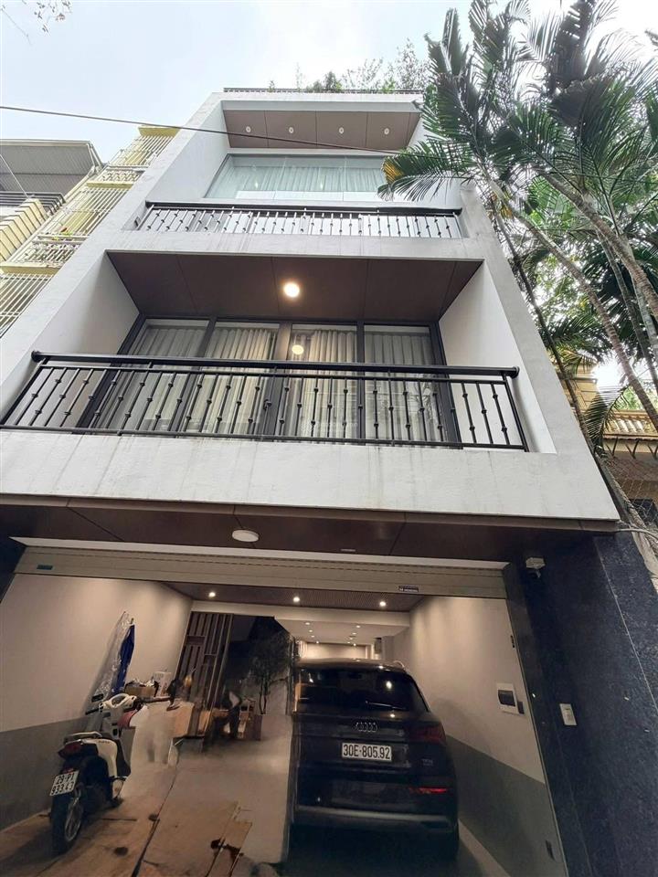 Nhà mp nguyễn trường tộ 62m*5t, mt 4.2m, vỉa hè 3m, 1 mặt phố và 1 mặt ngõ sau nhà, 2 thoáng 44 tỷ