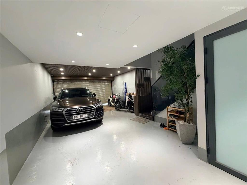 Nhà mp nguyễn trường tộ 62m*5t, mt 4.2m, vỉa hè 3m, 1 mặt phố và 1 mặt ngõ sau nhà, 2 thoáng 44 tỷ
