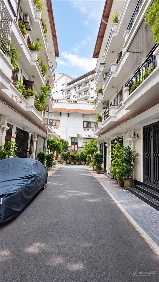 Cho thuê nhà khu pl văn phòng chính phủ phố vạn phúc 60m2, mt 6m, 5 tầng, vỉa hè 3m, ô tô tránh