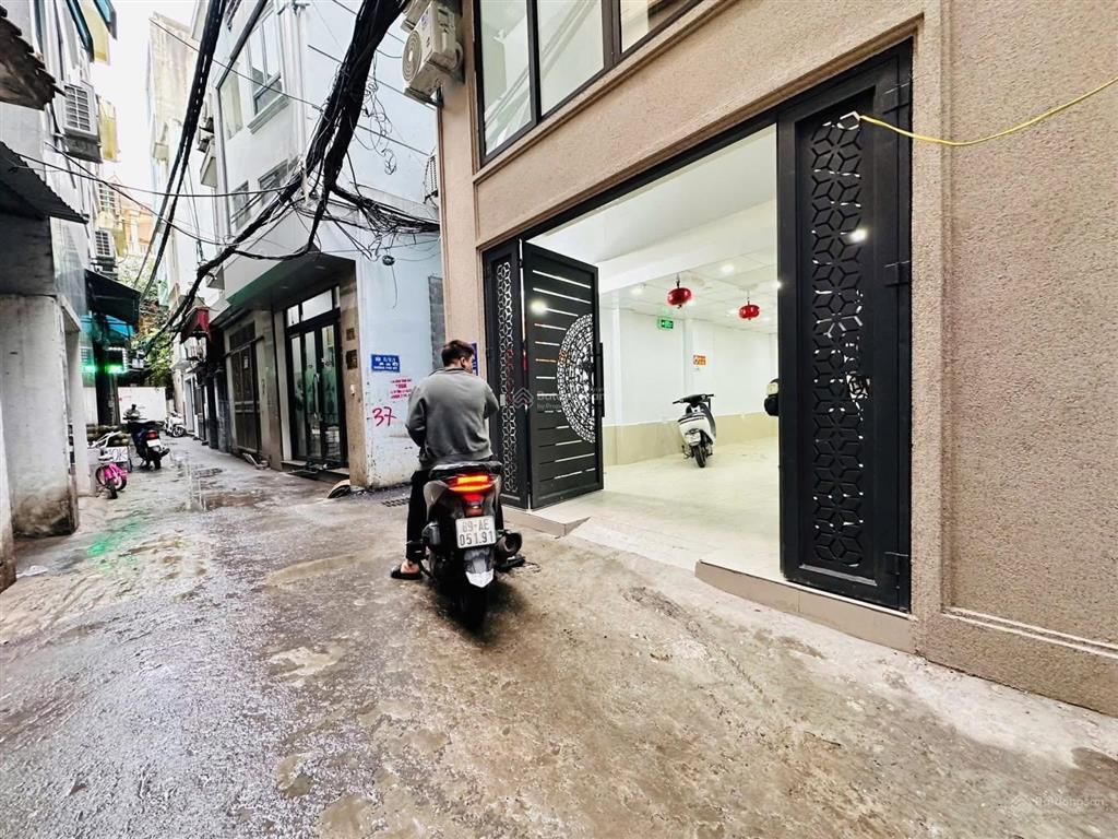Nhà mới tinh lạc long quân 62m2, 6 tầng, thang máy, ngõ 2.3m, căn góc 2 mặt ngõ, 20m ra ô tô tránh