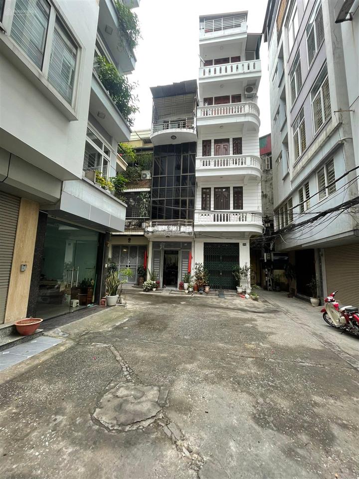 Nhà pl phố vạn bảo 37m2, 2 tầng, ngõ rộng 8m, 2 ô tô tránh, sân chơi trước nhà, cách 2 nhà ra phố
