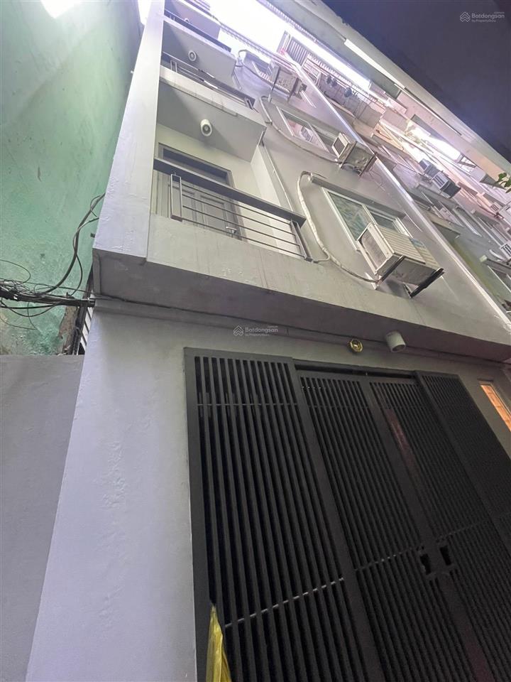 Nhà phố liễu giai 36m2, mt 5m, 5 tầng, ngõ rộng 2m, 3 thoáng, 20m ra ô tô tránh, gần phố, về ở ngay
